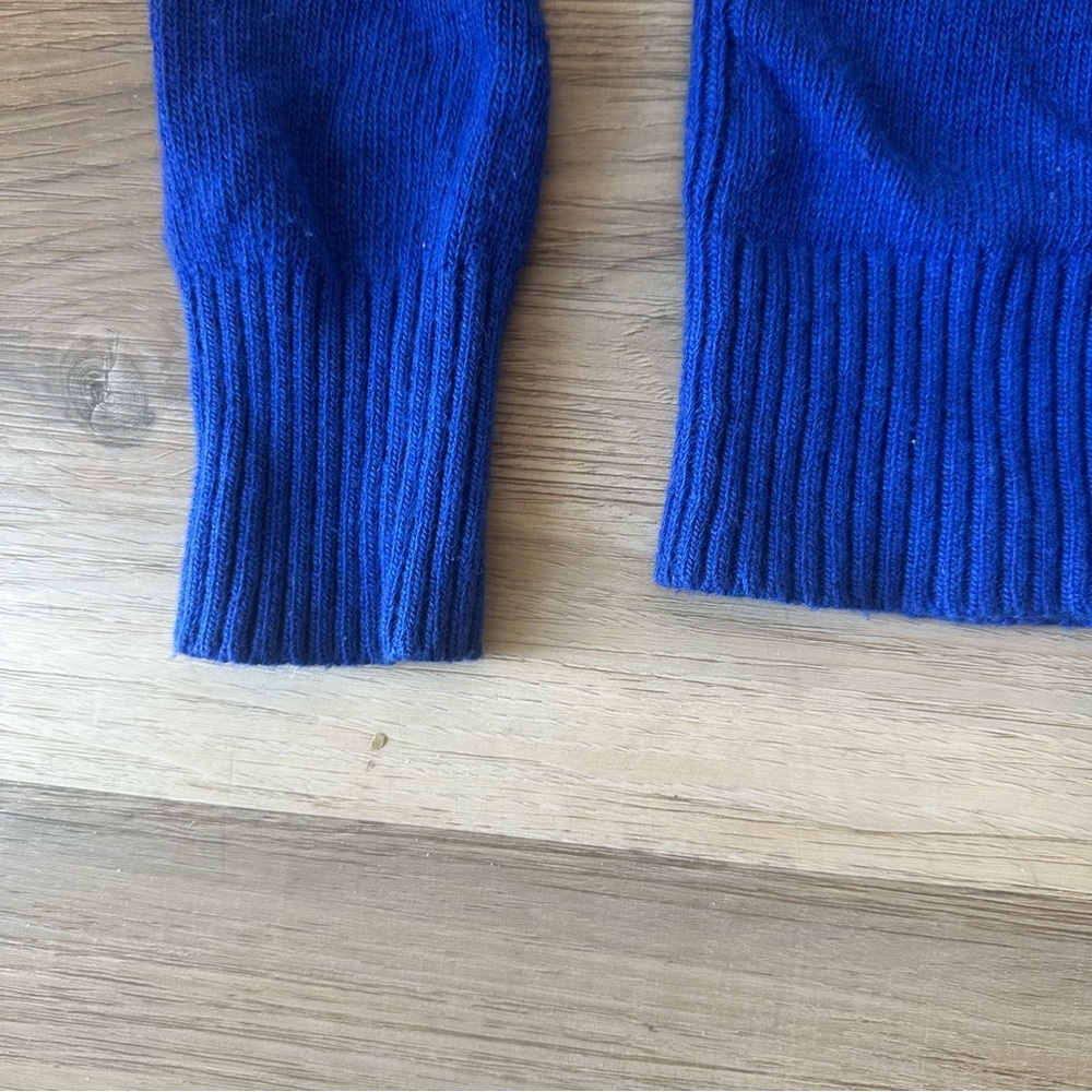 Banana Republic Royal Blue V-Neck Sweater Back button detail XS - Picture 3 of 7